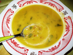 HRACHOVÁ S UZENINOU