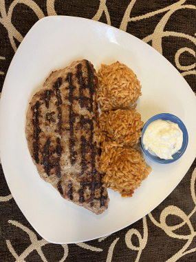 Hausgemachtes Bifteki