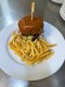 Bůček burger, hranolky