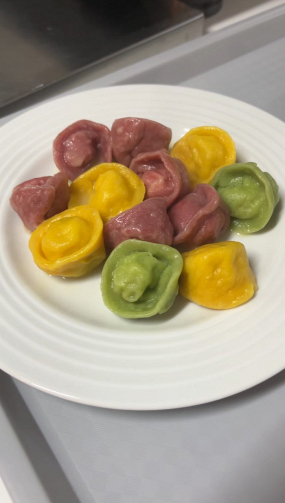 Pielmieni z kurczakiem kolorowe  dla dzieci (12 szt.)