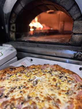 9. Šunkovo-šampiňónová s kukuricou Malá 611 g (1,3,7) 