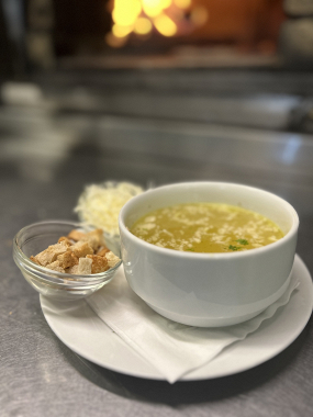 Cesnaková polievka (1,3,9)