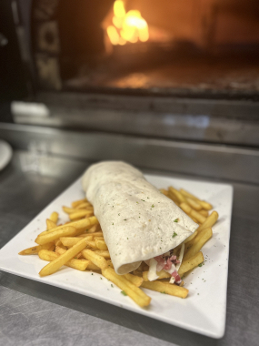 Kebab arabský chlieb s hranolkami (1,3,7,9,10) 