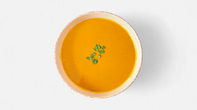 Mrkvovo-zázvorová polievka s kokosovým mliekom