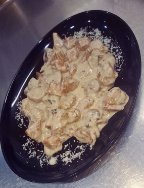 Pui cu Smântână și Ciuperci