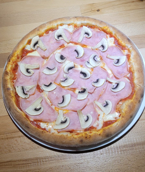Pizza Prosciutto e Funghi