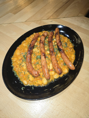 Cârnați cu Iahnie de Fasole