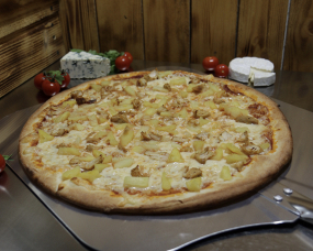 6. Pizza Alexandra (1,7) 1000g 🍍