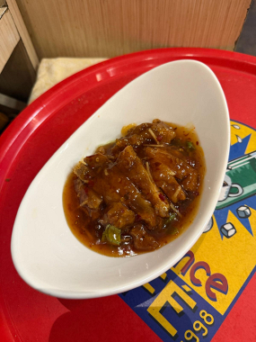 55 Poulet piquant au miel