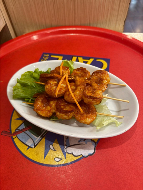 340 Brochettes aux crevettes grillées (3 pièces)