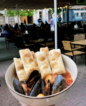 Bol Picant cu Fructe de Mare