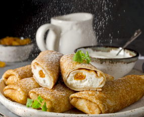 Clătite cu Brânză de Vaci și Stafide la Cuptor