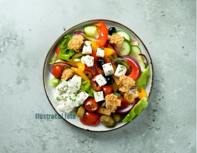 Salát s Balkánským Sýrem & Olivami