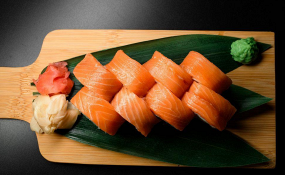 Philadelphia z łososiem wędzonym