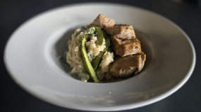 Špargľové rizoto s bravčovou panankou 150g /7,12/