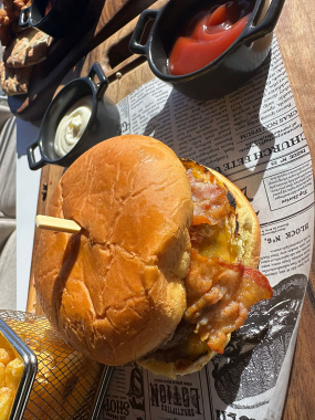 Burger Double Smash Jack’Daniels cu ou (700g)	