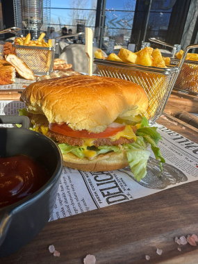 💰Ofertă 1+1 | Burger de Pui Crispy💥