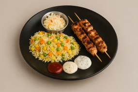 Souvlaki de Pui cu Garnitură