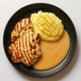 Piept de Pui la Grill cu Garnitură