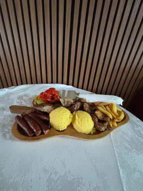 Platou Taranesc | 6-8 persoane