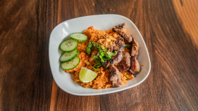 Riz lok lak tomate