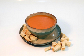 Supă Cremă de Legume și Crutoane 