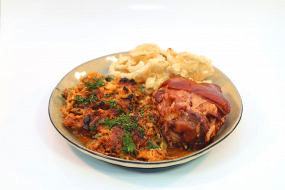 Varză Călită cu Ciolan și Inele de Ceapă Crispy 