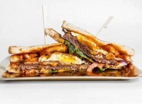 Sandwich s mletým hovězím masem