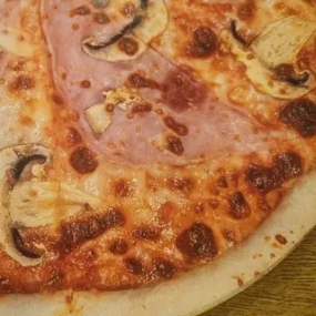 Pizza Prosciutto & Funghi