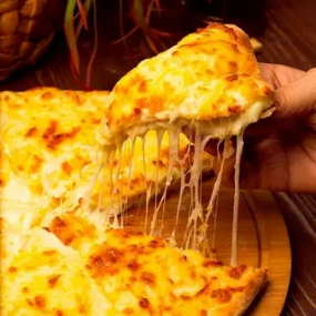 Pizza Quattro Formaggi 