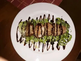 Mușchi de Vită Pofticios pe Pat de Salată Verde 