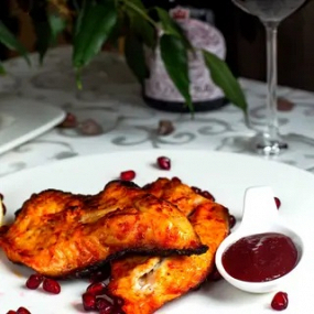 Pulpă de Pui Sprinten la Grătar cu Cartofi Aurii