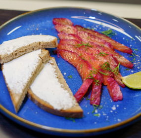 Gravlax z lososa s červenou řepou 140g