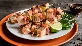 T32. SPIEDINI DI PESCE MISTO 4PZ