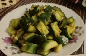 7. CETRIOLO MARINATO