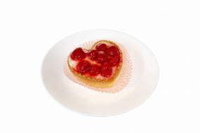 Košíček srdíčko s malinami