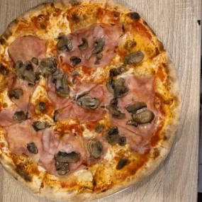 Pizza Prosciutto E Funghi
