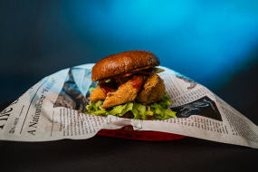 3. CHILLI-SWEET STRIPS BURGER