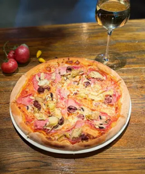 Pizza Capriciosa Ø32cm