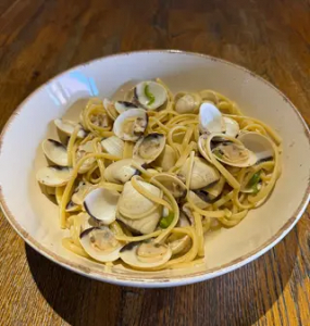 Linguine con Vongole