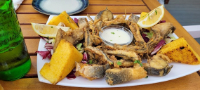 Platou cu Pește Prăjit (4 Persoane)