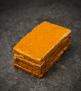 9. Tort Miodowy / Honey Cake