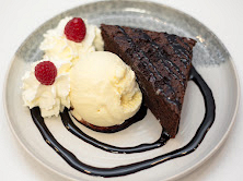 CSOKIS BROWNIE VANÍLIA FAGYLALTTAL