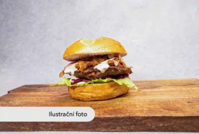 Burgr cheese 150g,hranolky,0,3l cola