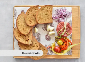 Hovězí tatarák, 8 topinek