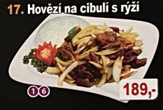 17. Hovězí na cibulí s rýží