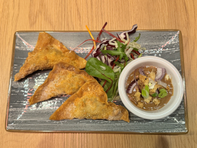 Smażony Jiǎozi z wieprzowiną  3szt 