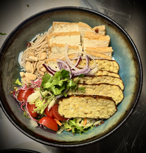 Bún z TOFU i TEMPEH