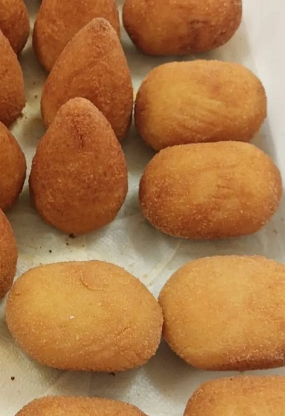 Arancini/e prosciutto e mozzarella