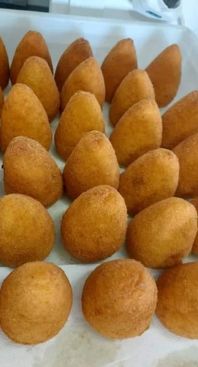 Arancini/e ragu’ e piselli